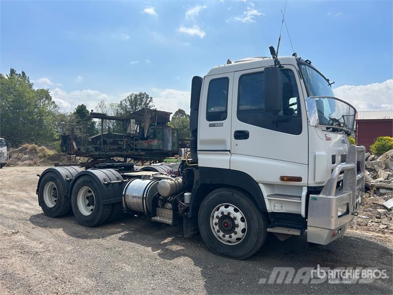 Isuzu Giga CXY 6x4 T/A Sleeper Truck Tractor Tractor Units