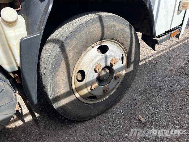 Isuzu NNR200 4x2 S/A Dump Truck Tipper trucks