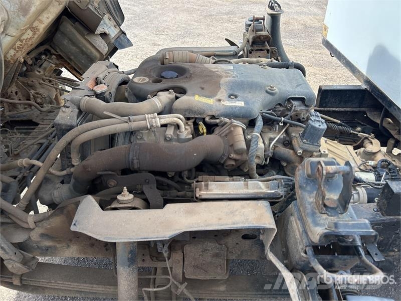 Isuzu NNR200 4x2 S/A Dump Truck Tipper trucks