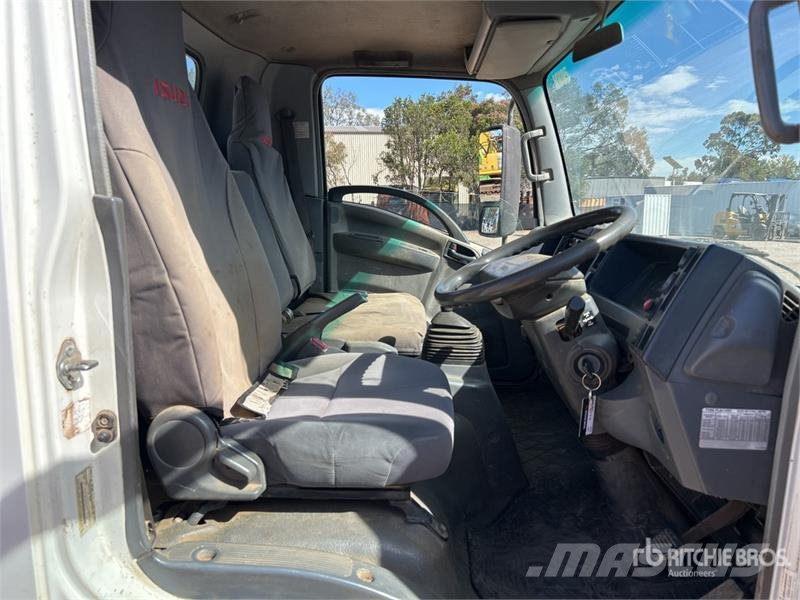 Isuzu NNR200 4x2 S/A Dump Truck Tipper trucks