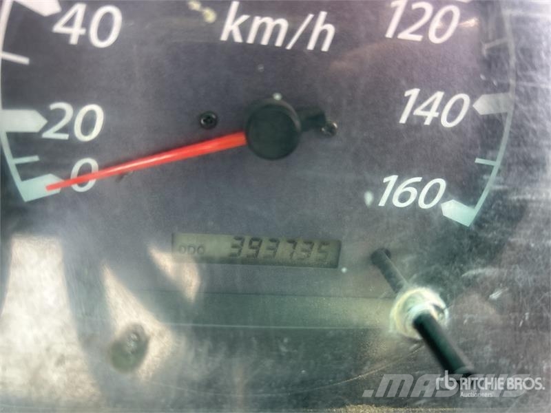 Isuzu NPR Kamioni sa otvorenim sandukom