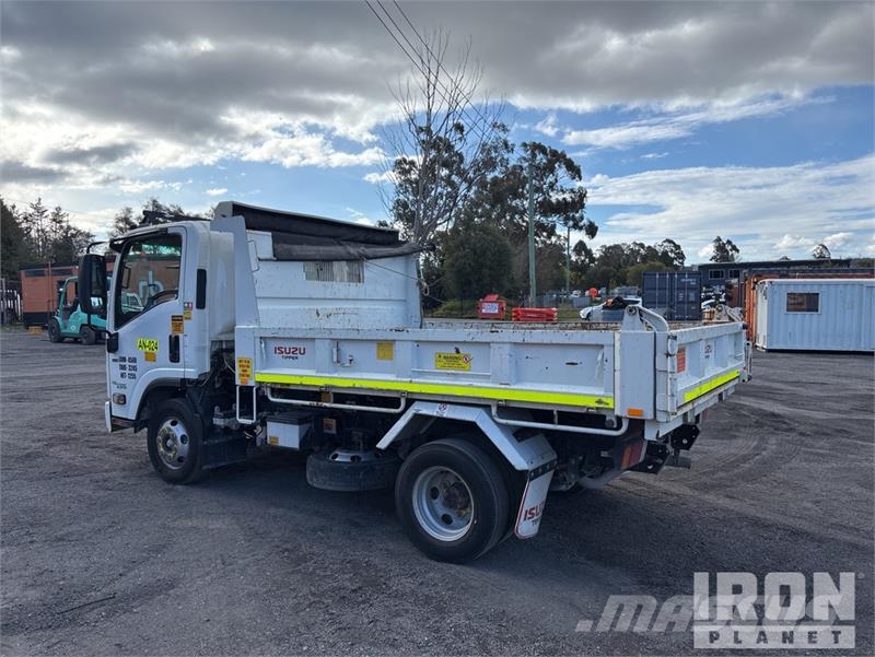 Isuzu NPR 45-155 4x2 S/A Dump Truck Billenő teherautók