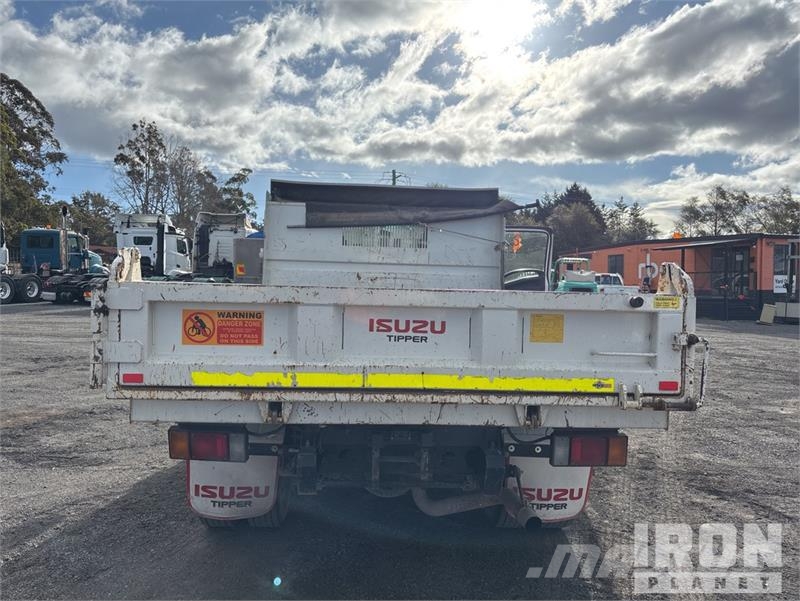 Isuzu NPR 45-155 4x2 S/A Dump Truck Billenő teherautók