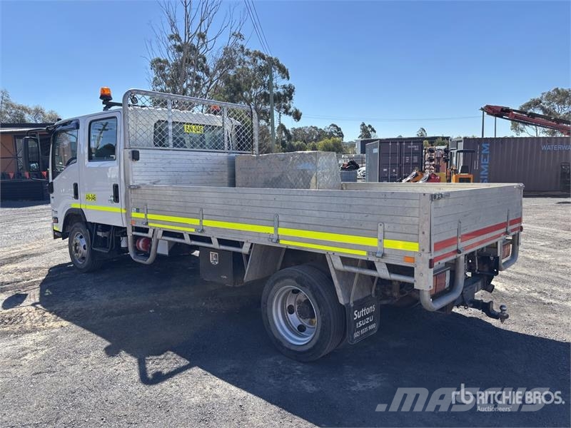 Isuzu NPR 65-190 4x2 Crew Cab Flatbed Truck Platós / Ponyvás teherautók