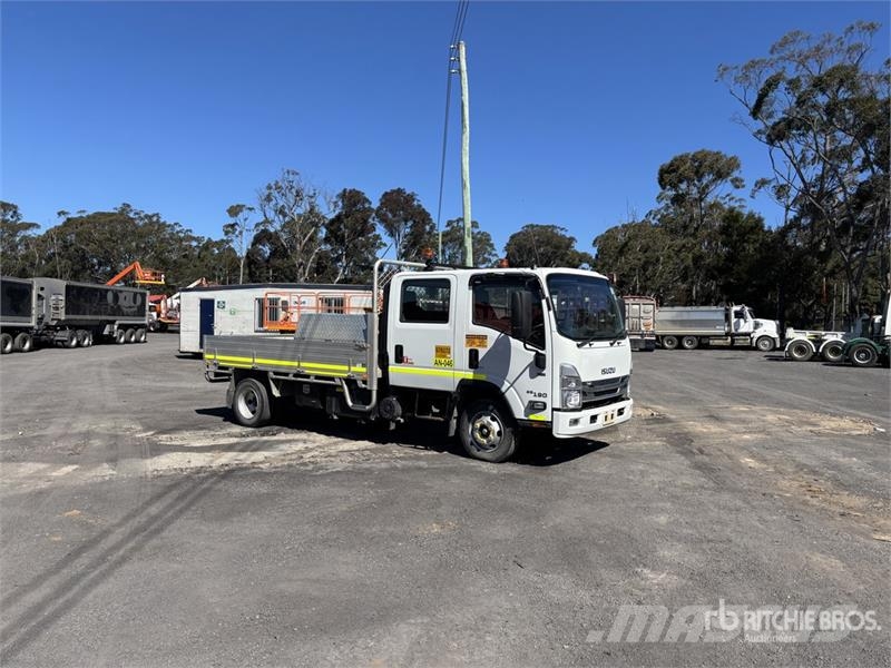 Isuzu NPR 65-190 4x2 Crew Cab Flatbed Truck Platós / Ponyvás teherautók
