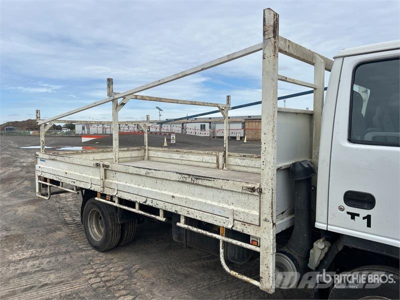 Isuzu NPR200 4x2 Flatbed Truck Platformos/ Pakrovimas iš šono
