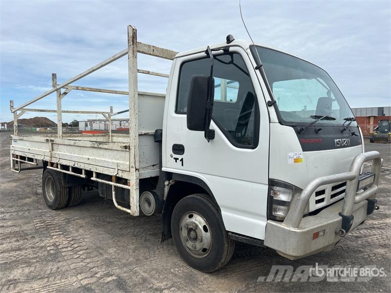 Isuzu NPR200 4x2 Flatbed Truck Platformos/ Pakrovimas iš šono