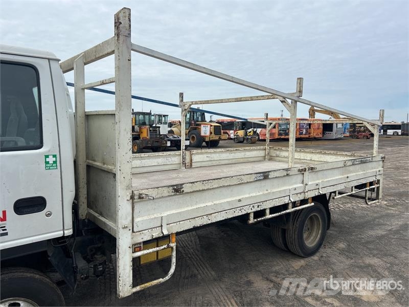 Isuzu NPR200 4x2 Flatbed Truck Platformos/ Pakrovimas iš šono