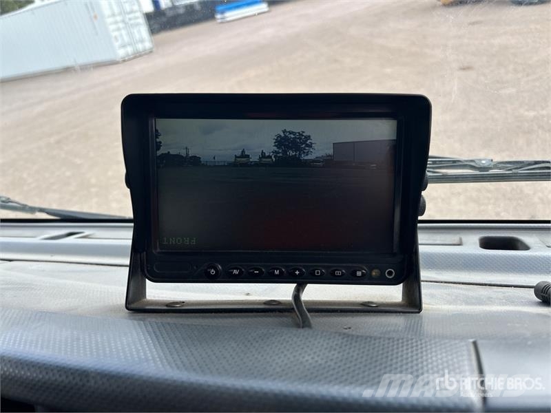 Isuzu NPR300 4x2 S/A Dump Truck Camion ribaltabili