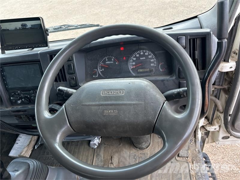 Isuzu NPR300 4x2 S/A Dump Truck Camion ribaltabili