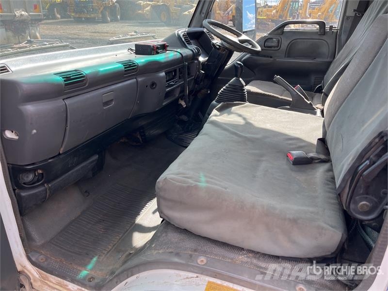 Isuzu NPR300 4x2 Service Truck Visuotinės / bendrosios paskirties automobiliai