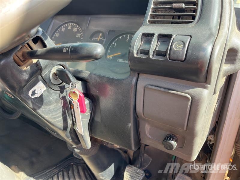 Isuzu NPR300 4x2 Service Truck Visuotinės / bendrosios paskirties automobiliai