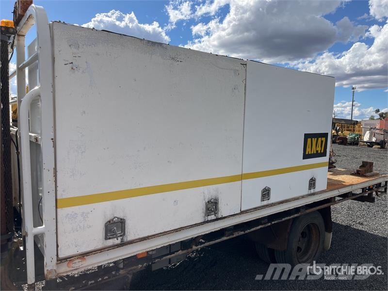 Isuzu NPR300 4x2 Service Truck Visuotinės / bendrosios paskirties automobiliai