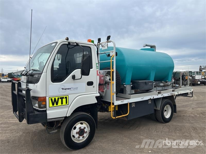 Isuzu NPS 300 5000 L 4x4 Water Truck Camiones cisterna