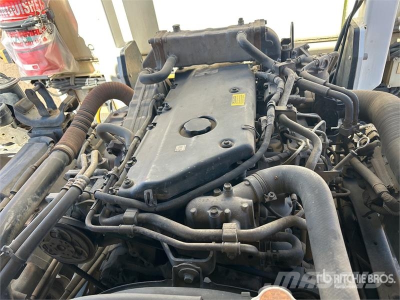 Isuzu NPS300 4x4 Service Truck Közúti karbantartó haszongépek