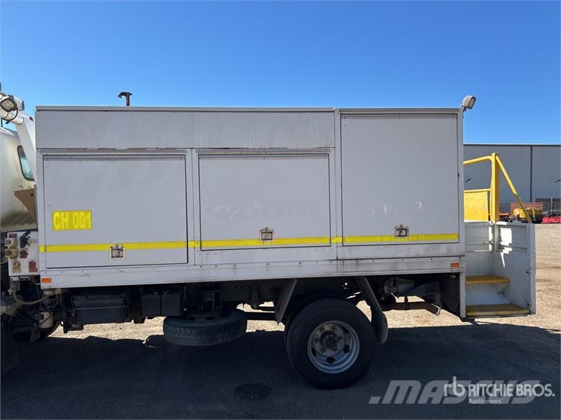 Isuzu NPS300 4x4 Service Truck Közúti karbantartó haszongépek