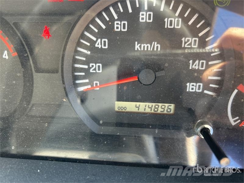 Isuzu NPS300 4x4 Service Truck Közúti karbantartó haszongépek