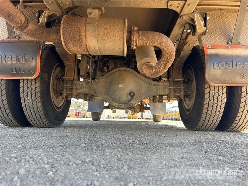 Isuzu NPS300 4x4 Service Truck Közúti karbantartó haszongépek