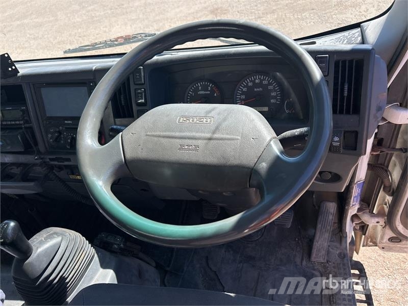 Isuzu NPS300 4x4 Service Truck Közúti karbantartó haszongépek