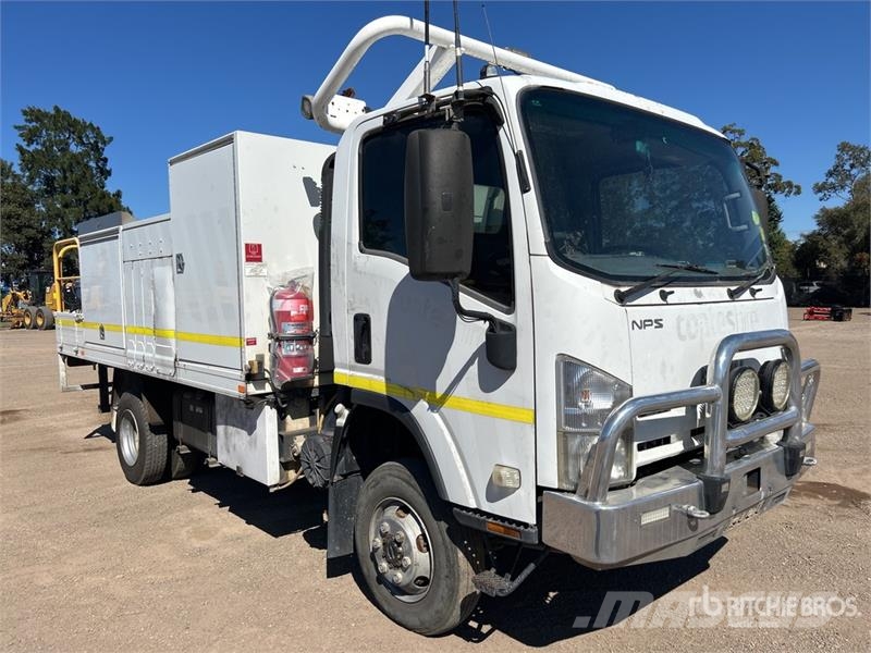 Isuzu NPS300 4x4 Service Truck Közúti karbantartó haszongépek