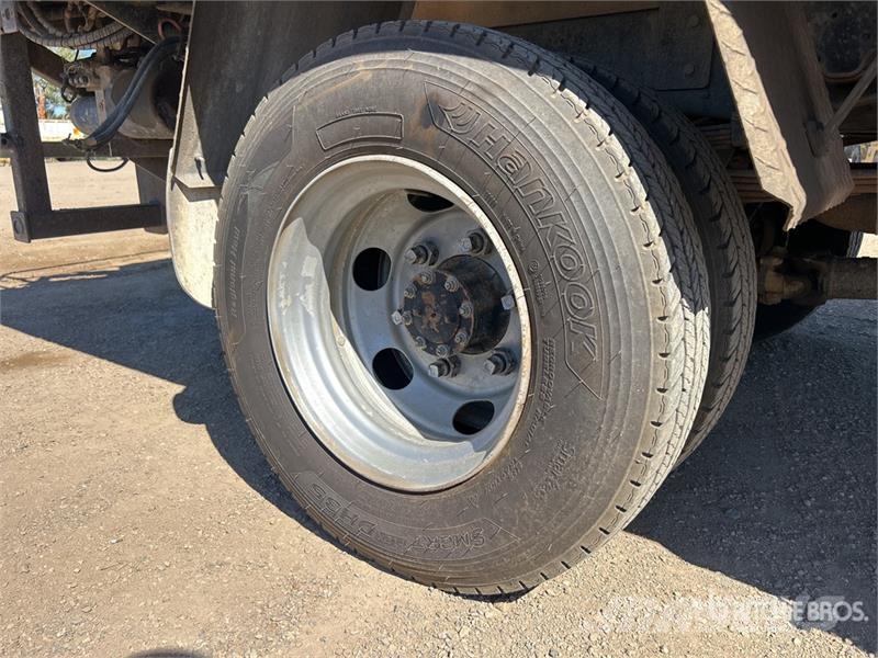 Isuzu NPS300 4x4 Service Truck Közúti karbantartó haszongépek