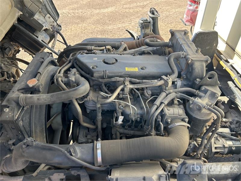 Isuzu NPS300 4x4 Service Truck Közúti karbantartó haszongépek