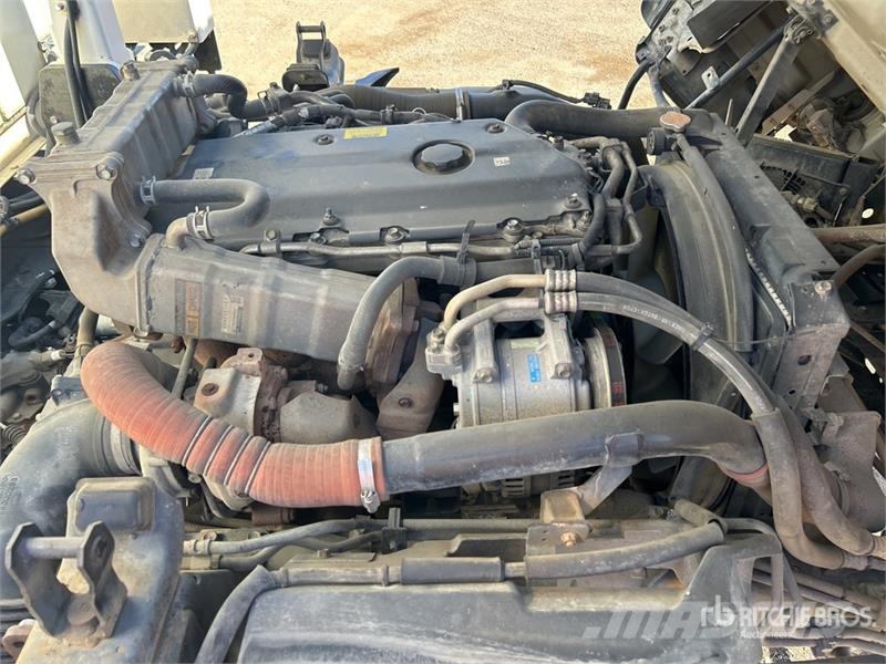 Isuzu NPS300 4x4 Service Truck Közúti karbantartó haszongépek