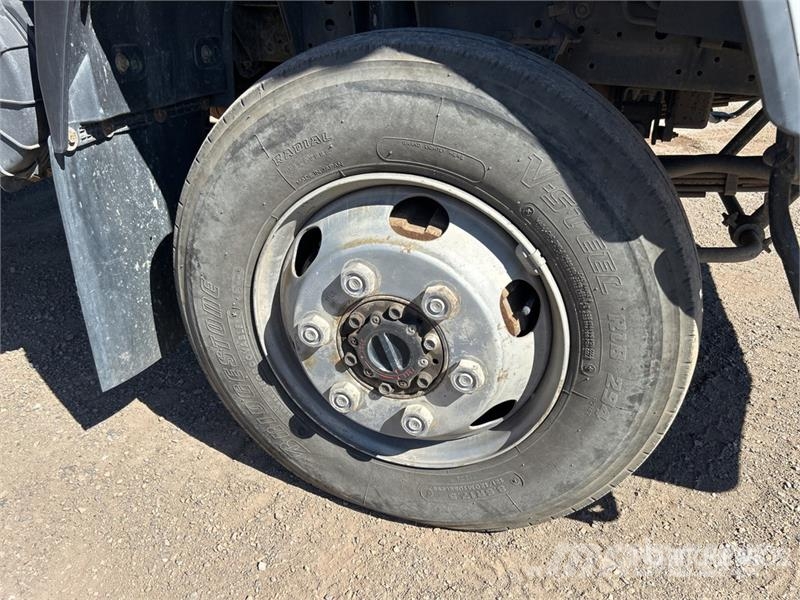 Isuzu NPS300 4x4 Service Truck Közúti karbantartó haszongépek