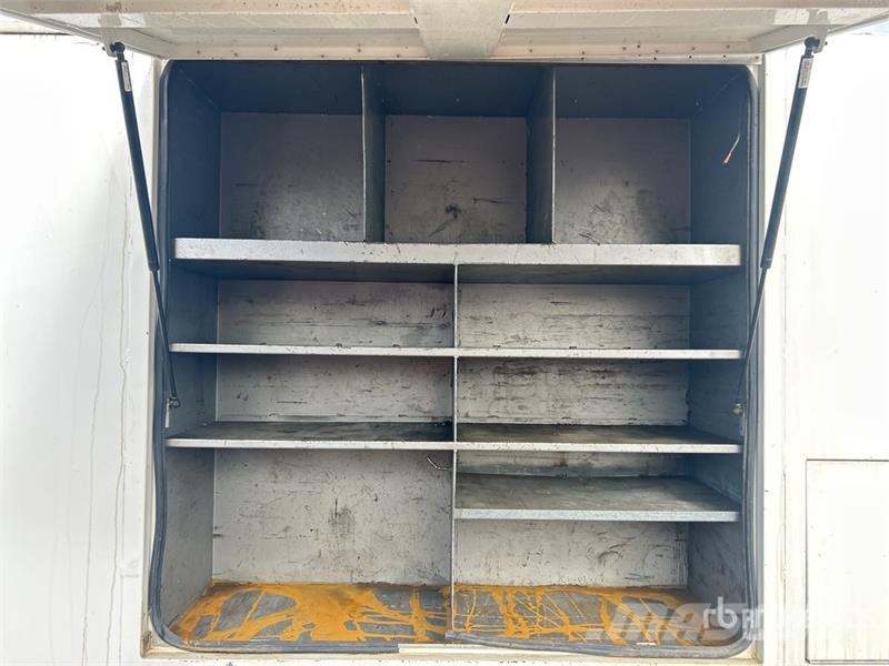 Isuzu NQR 450 4x2 Service Truck (Inoperable) مركبات الأغراض العامة
