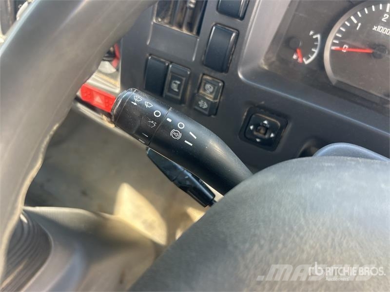 Isuzu NQR 450 4x2 Service Truck (Inoperable) مركبات الأغراض العامة