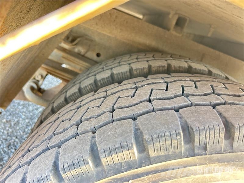 Isuzu NQR 450 4x2 Service Truck مركبات الأغراض العامة