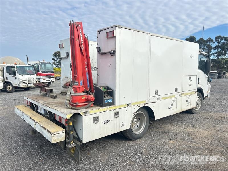 Isuzu NQR 450 4x2 Service Truck (Inoperable) مركبات الأغراض العامة