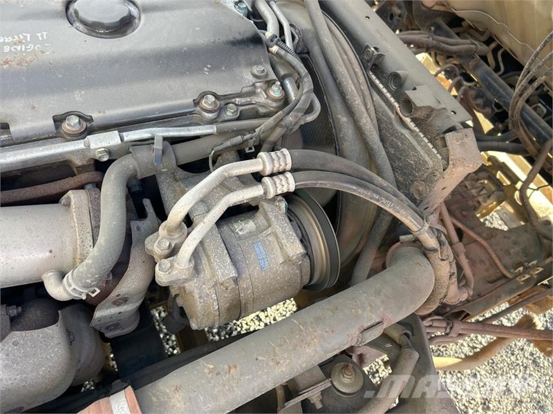 Isuzu NQR 450 4x2 Service Truck مركبات الأغراض العامة