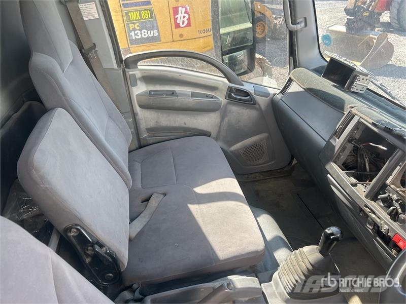 Isuzu NQR 450 4x2 Service Truck (Inoperable) مركبات الأغراض العامة