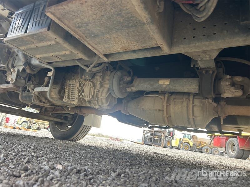 Isuzu NQR 450 4x2 Service Truck (Inoperable) مركبات الأغراض العامة