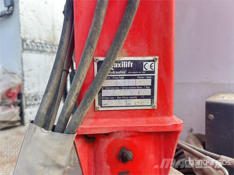 Isuzu NQR 450 4x2 Service Truck (Inoperable) مركبات الأغراض العامة