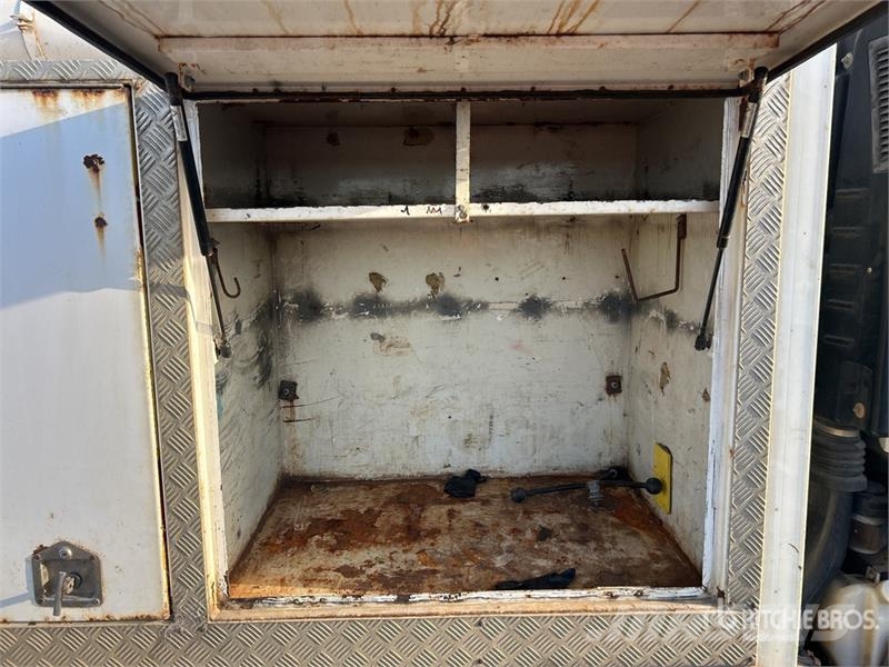 Isuzu NQR 450 4x2 Service Truck مركبات الأغراض العامة