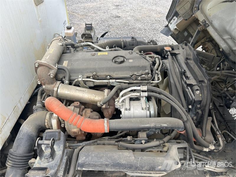 Isuzu NQR 450 4x2 Service Truck (Inoperable) مركبات الأغراض العامة