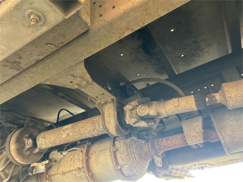 Isuzu NQR 450 4x2 Service Truck مركبات الأغراض العامة