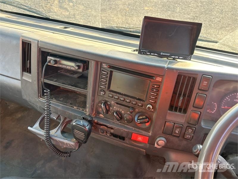 Isuzu NQR 450 4x2 Service Truck مركبات الأغراض العامة