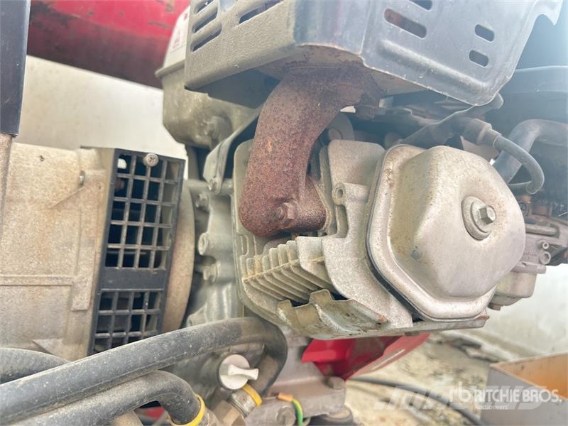 Isuzu NQR 450 4x2 Service Truck (Inoperable) مركبات الأغراض العامة
