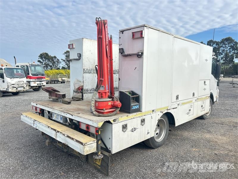 Isuzu NQR 450 4x2 Service Truck (Inoperable) مركبات الأغراض العامة