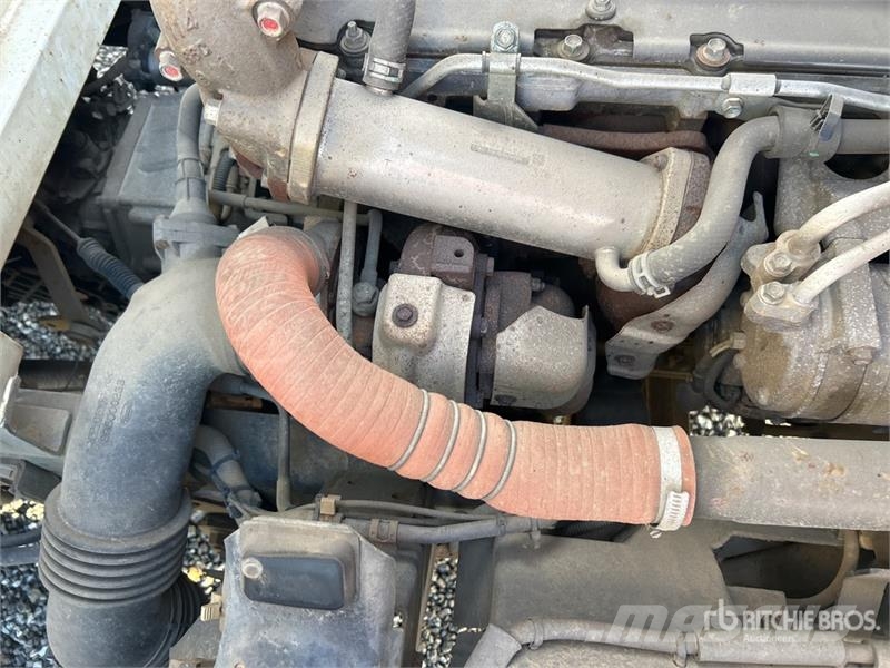Isuzu NQR 450 4x2 Service Truck مركبات الأغراض العامة