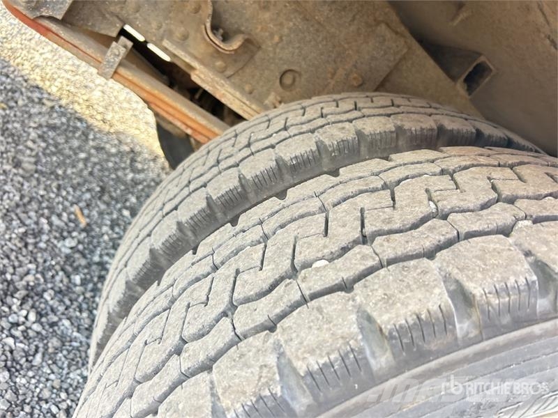 Isuzu NQR 450 4x2 Service Truck مركبات الأغراض العامة