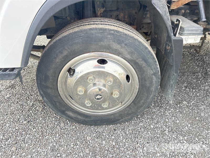 Isuzu NQR 450 4x2 Service Truck (Inoperable) مركبات الأغراض العامة