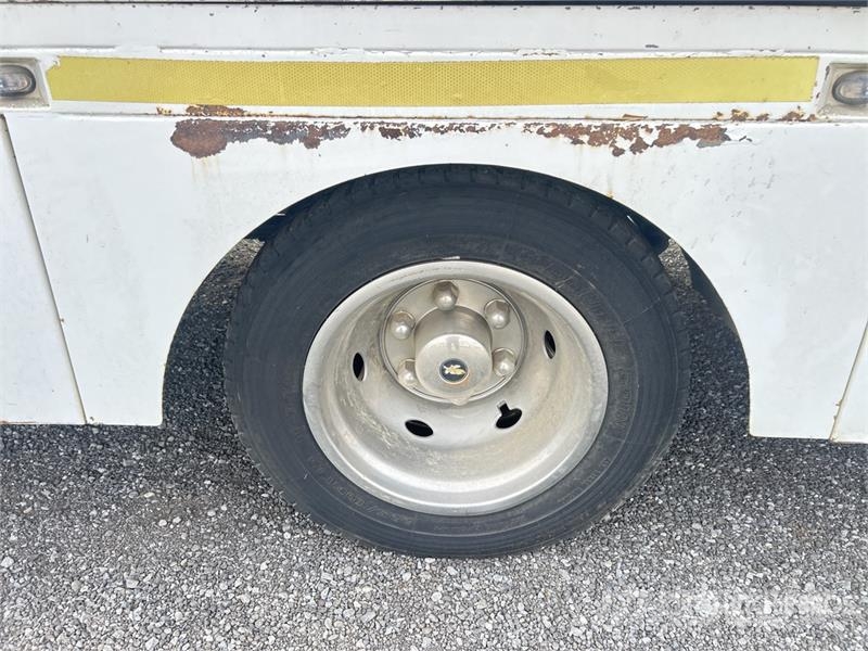 Isuzu NQR 450 4x2 Service Truck (Inoperable) مركبات الأغراض العامة