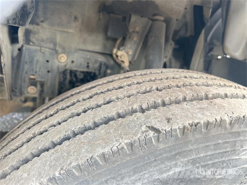 Isuzu NQR 450 4x2 Service Truck (Inoperable) مركبات الأغراض العامة