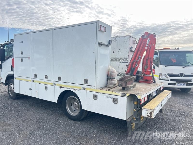 Isuzu NQR 450 4x2 Service Truck (Inoperable) مركبات الأغراض العامة