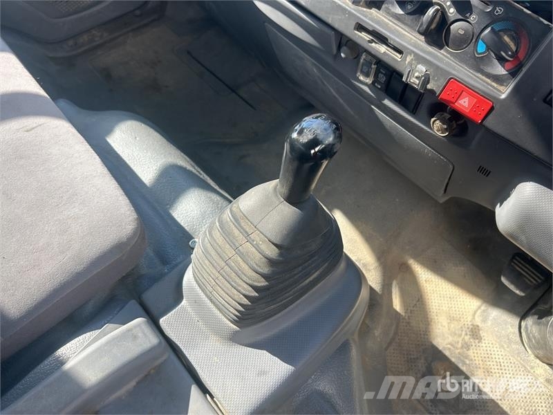 Isuzu NQR 450 4x2 Service Truck (Inoperable) مركبات الأغراض العامة