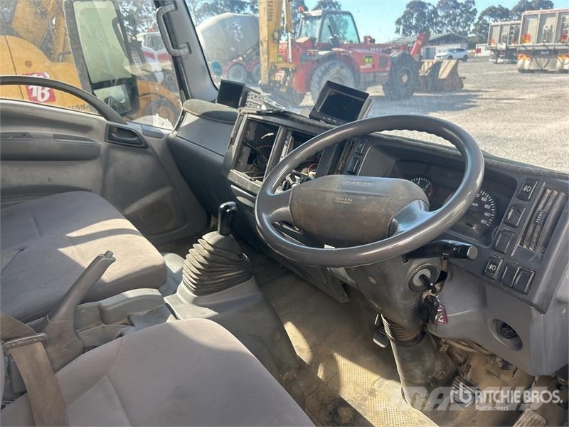 Isuzu NQR 450 4x2 Service Truck (Inoperable) مركبات الأغراض العامة